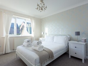 3 bedrooms, iron/ironing board, WiFi, bed sheets - Palma - Coastal Home near Harbour and beach (Poole)