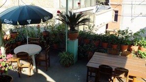 Coffee service - Hotel Dolphin (Kathmandu)