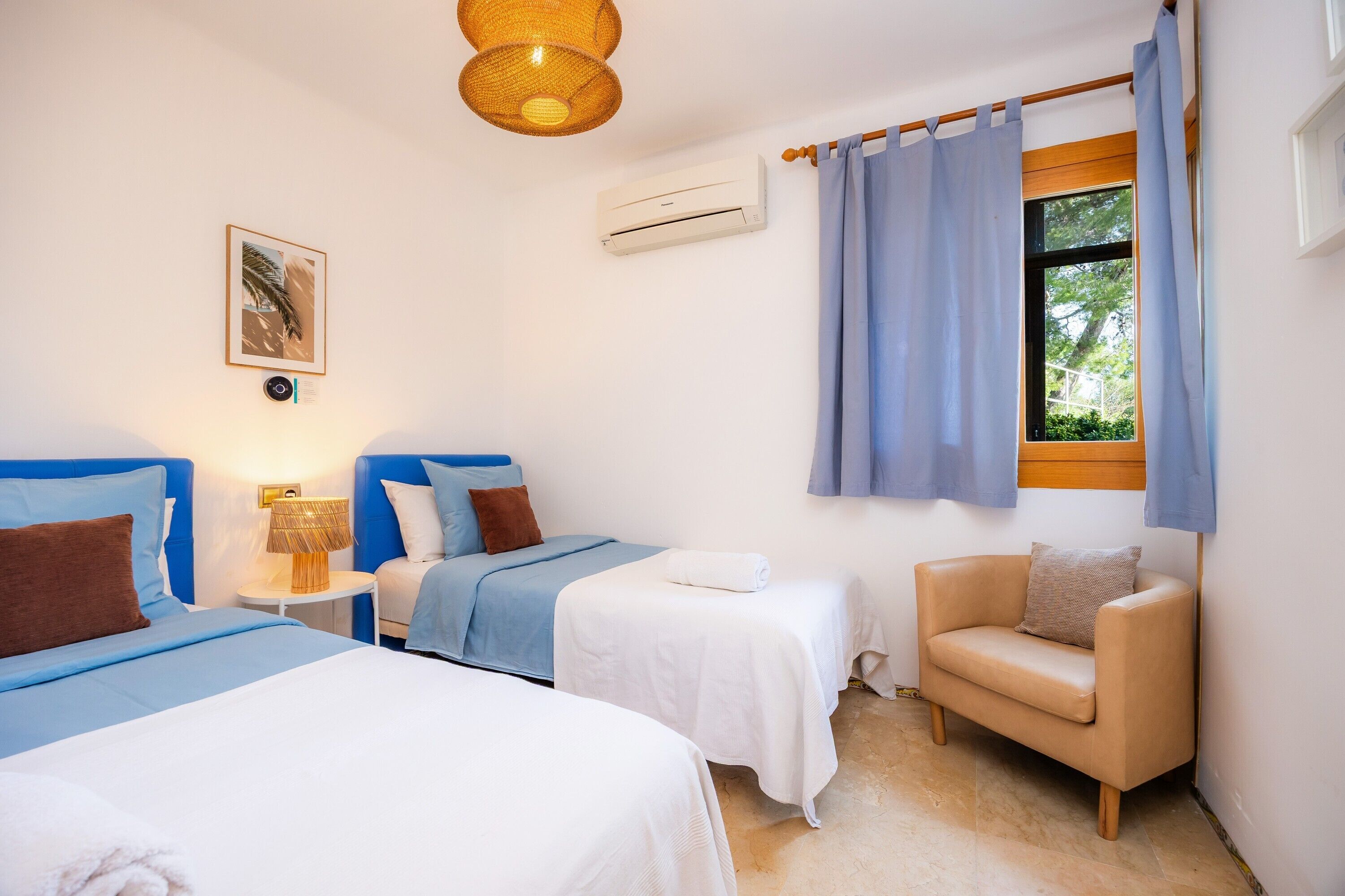 2 dormitorios, tabla de planchar con plancha, wifi gratis y ropa de cama