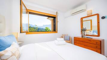 2 slaapkamers, een strijkplank/strijkijzer, gratis wifi, beddengoed