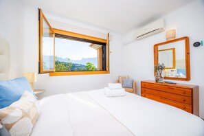 2 chambres, fer et planche à repasser, Wi-Fi gratuit, draps fournis