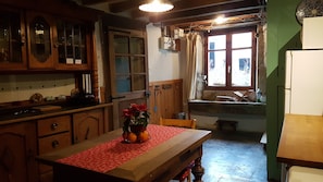 Interior - Small rustic cottage with terrace u. Hochgarten in outskirts (Tignécourt)