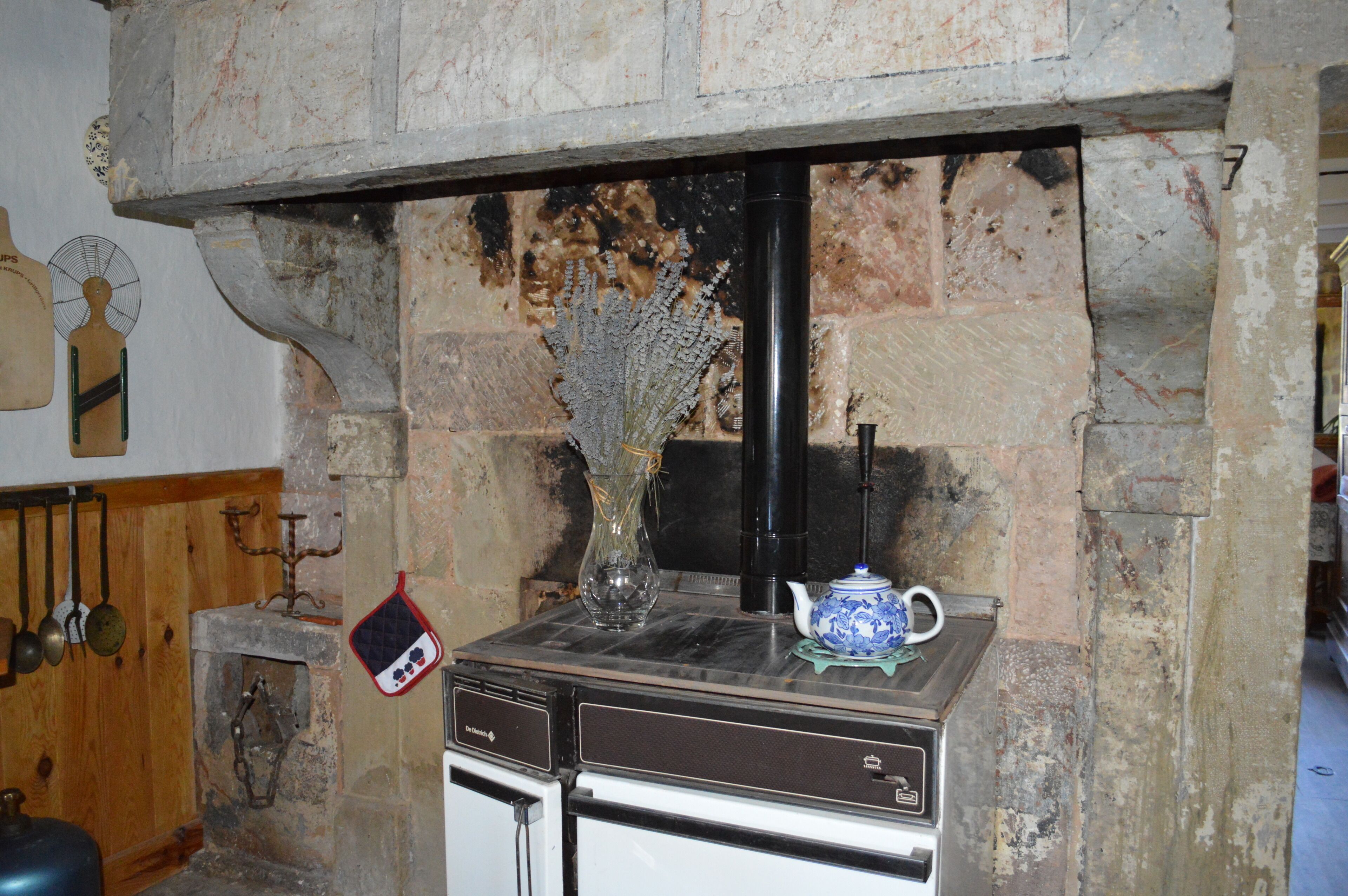 Small rustic cottage with terrace u. Hochgarten in outskirts