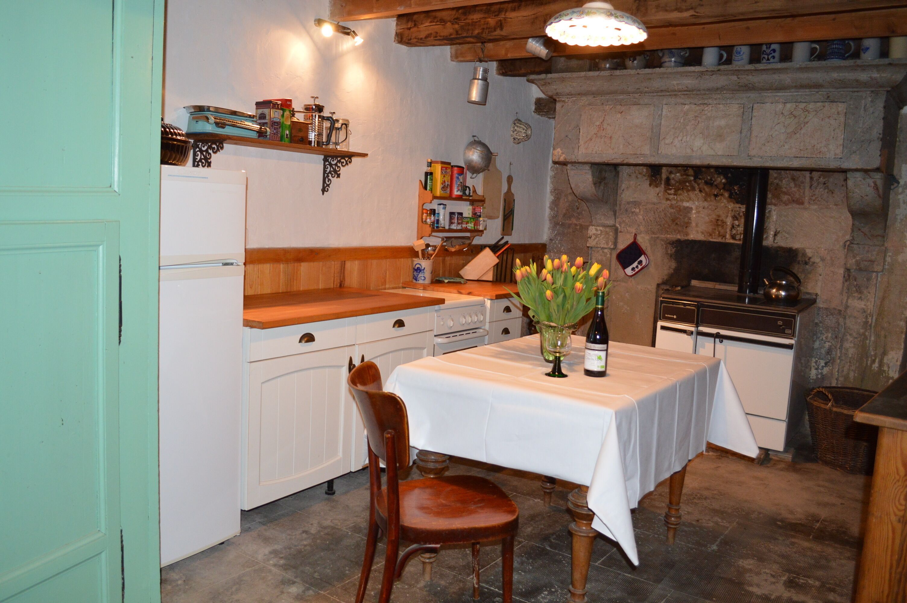 Small rustic cottage with terrace u. Hochgarten in outskirts