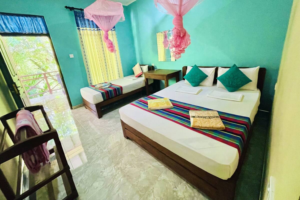 ห้องทริปเปิล | โต๊ะทำงาน, ห้องเก็บเสียง, เตารีด/โต๊ะรีดผ้า, Wi-Fi ฟรี
