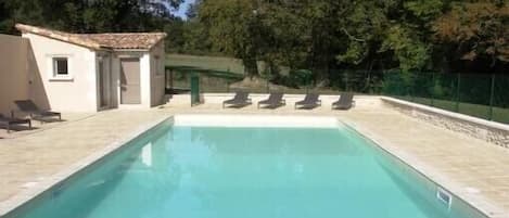 Piscine extérieure, piscine chauffée