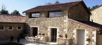 Vast property with large heated swimming pool in the Dordogne-Périgord • 15 pple