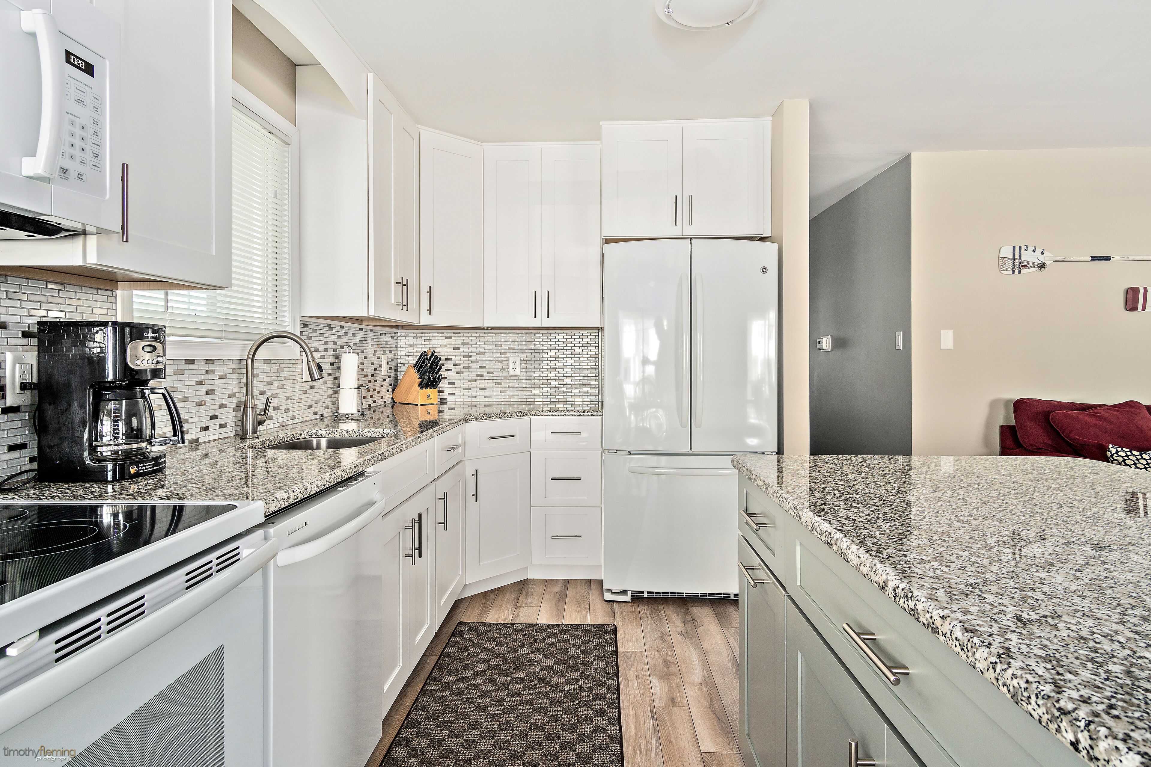 LOCATION LOCATION Newly Updated and Decorated Beach Retreat! STEPS TO BEACH!!