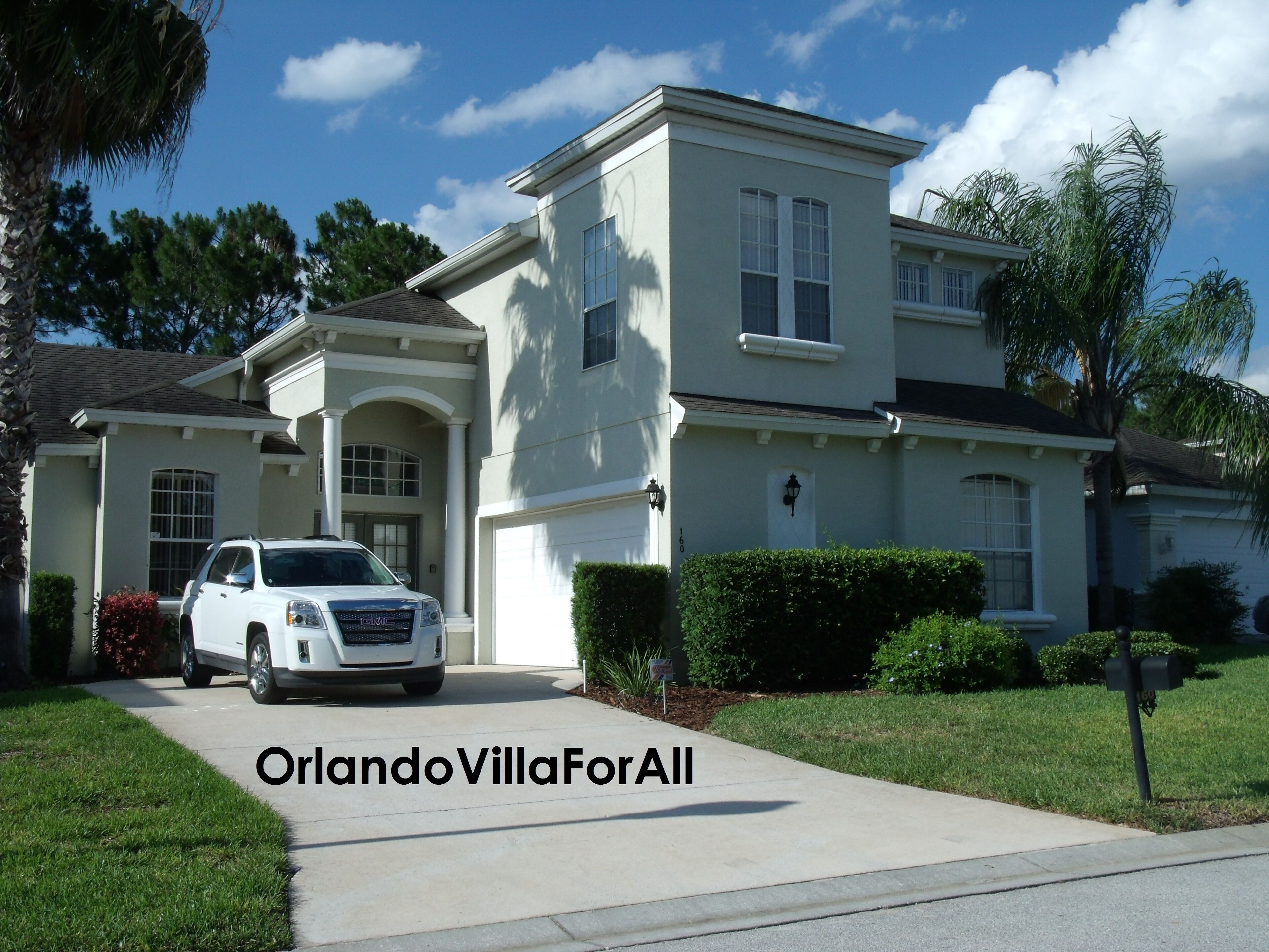 2950 Sq Ft Executive Villa ,28ft Pool with Spa, free WiFi 11 Miles to Disney