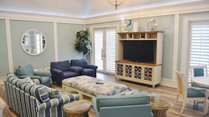 Living area - “Paradise Found” in this Direct Oceanfront Penthouse with Spectacular Sunrise Views. Unit 765 (Palm Coast)
