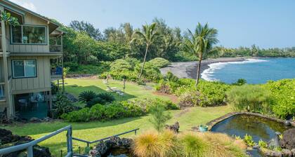 Oceanview Hana Kai Maui #202 - Lofted Studio, Panoramic View! 2 Queen Beds!