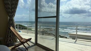 Beach/ocean view