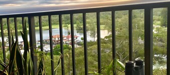 Epic Oceanfront Penthouse med bÀsta utsikt i Hilo!