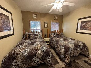 4 Schlafzimmer, BĂŒgeleisen/BĂŒgelbrett, Reisekinderbett, WLAN