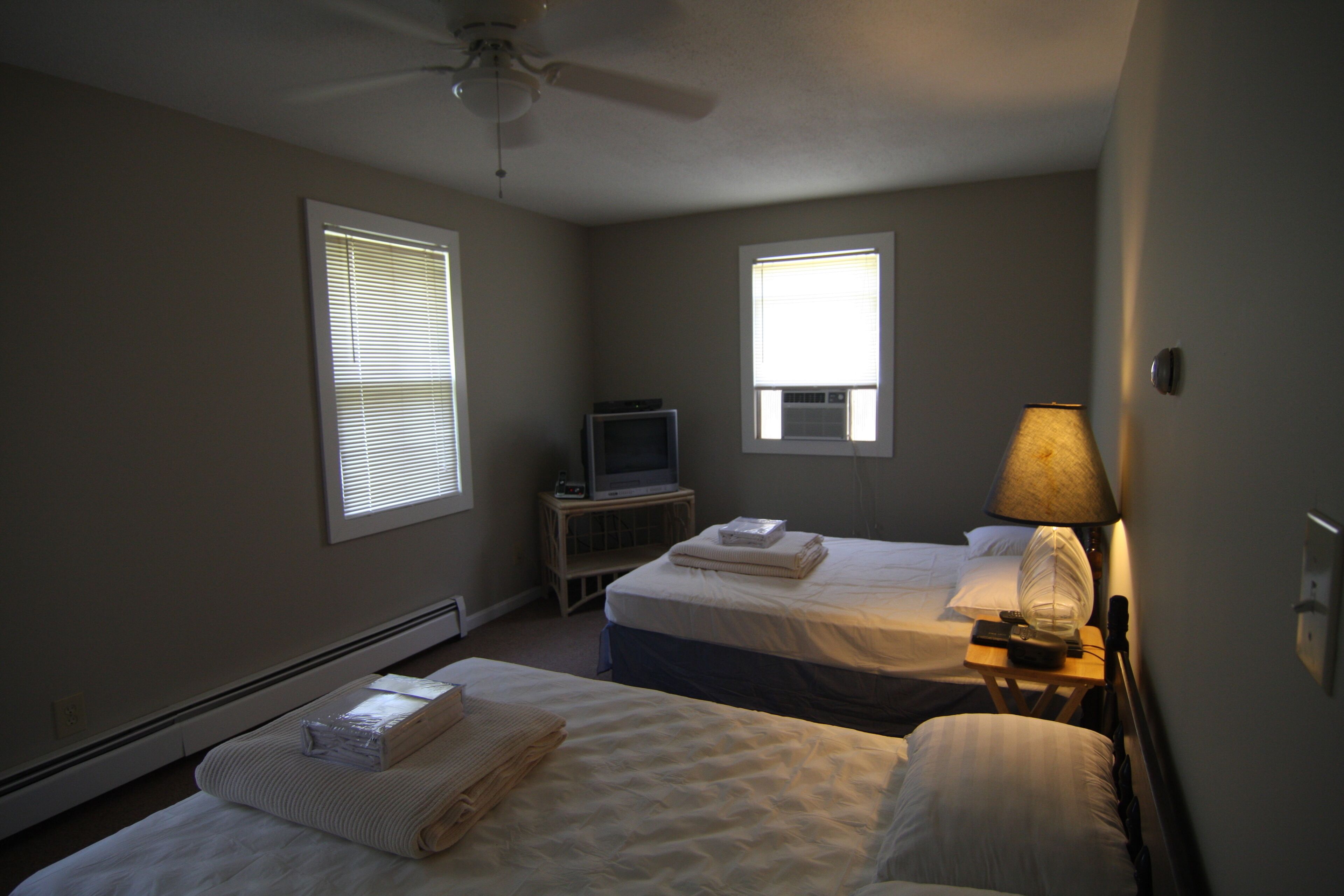 NEWPH'S LANDING  Serving Geneva on the Lake "Strip" and Ashtabula Harbor 