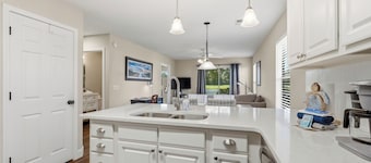 Beautiful Golf & Lake Views, Pawleys Island, SC - Professionally Cleaned