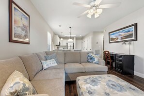Smart TV - Beautiful Golf & Lake Views, Pawleys Island, SC - Professionally Cleaned (Pawleys Island)