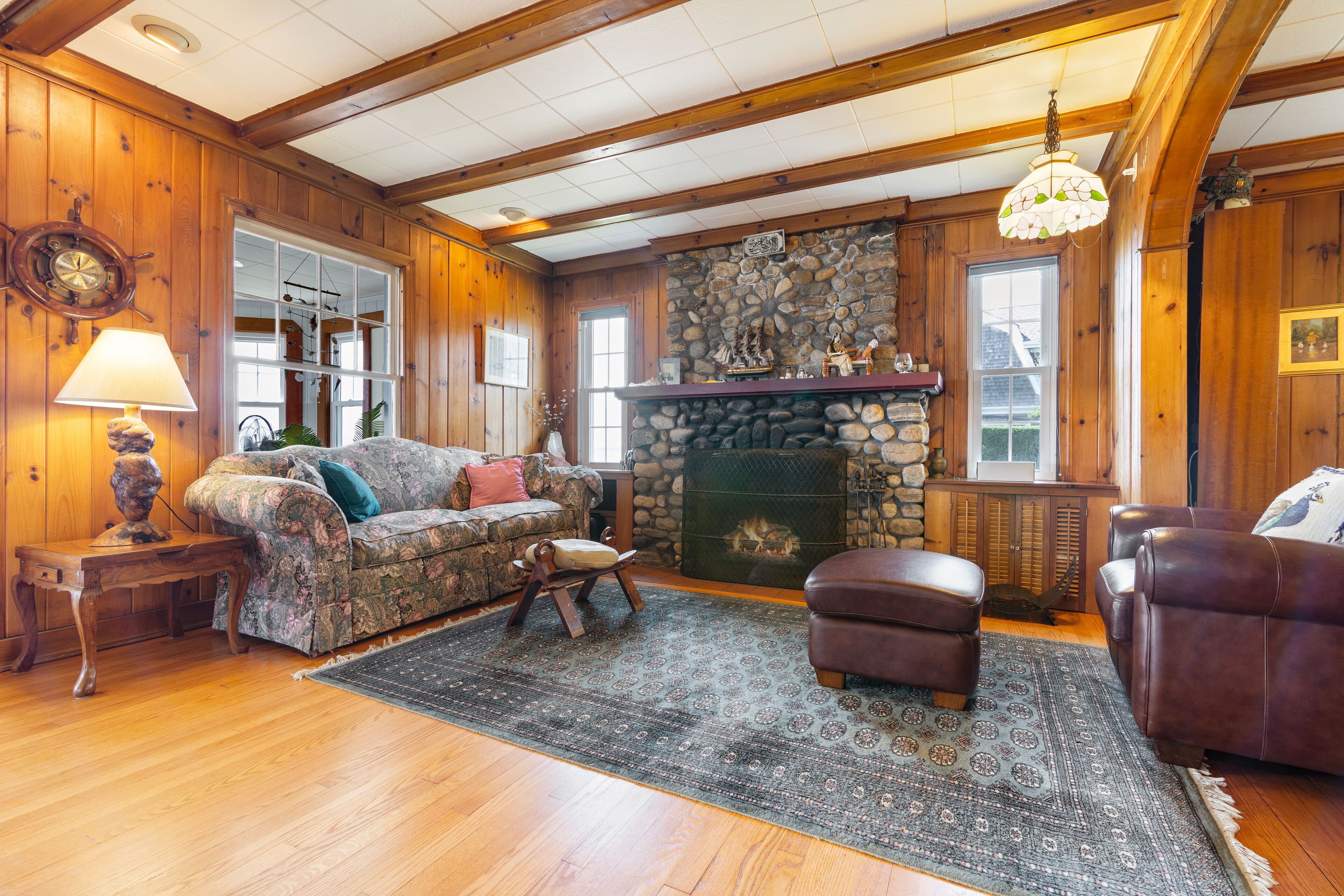 OCEAN/BEACH FRONT, HUGE YARD, SUNSET VIEW