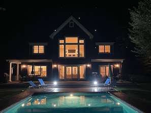 Piscina all'aperto, una piscina riscaldata