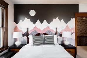 3 chambres, bureau, fer et planche à repasser, lit parapluie