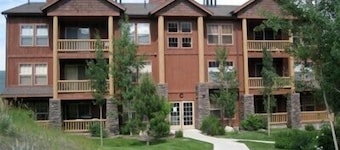 Luxury Condo with Incredible Lake and Mountain Views by Gondola