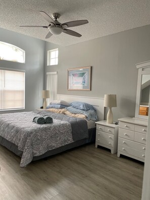 4 habitaciones, tabla de planchar con plancha y wifi gratis 
