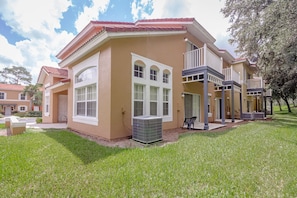 Exterior - 4 Bedrooms 3.5 Bathrooms - Inc 2 King Bed Master Suites-Next to Disney World (Kissimmee)