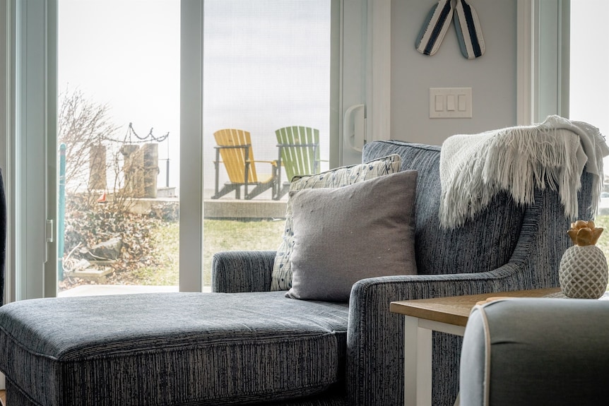 Another Sunset By The Bay: Waterfront - 2-bedroom - Leamington