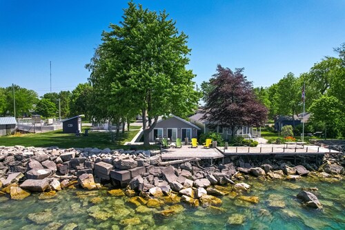 Another Sunset by the Bay: Waterfront - 2-Bedroom