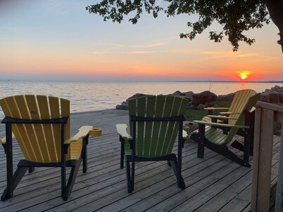 Another Sunset by the Bay: Waterfront - 2-Bedroom