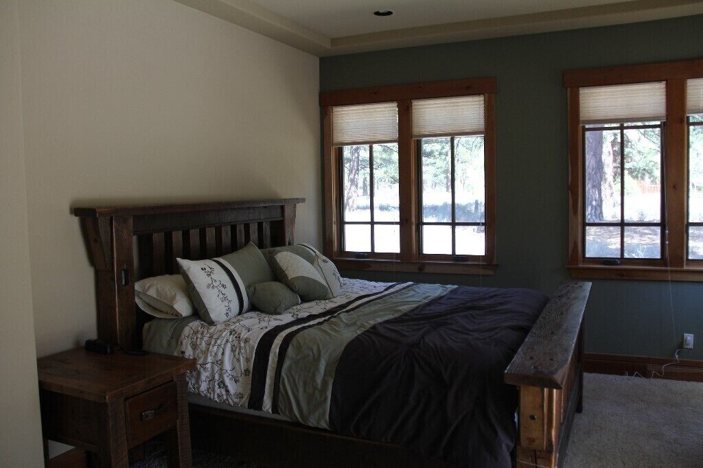   Luxury Home Located In Old Greenwood.