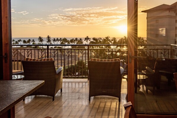 Property grounds - Beautiful Oceanview Villa at Beach Villas at Ko Olina (Kapolei)