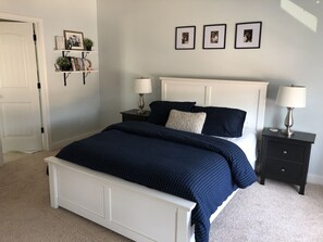 3 slaapkamers, een strijkplank/strijkijzer, gratis wifi, beddengoed