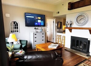 Smart TV, fireplace, DVD player - Million dollar mountain top ⛰ view (Sugar mtn)