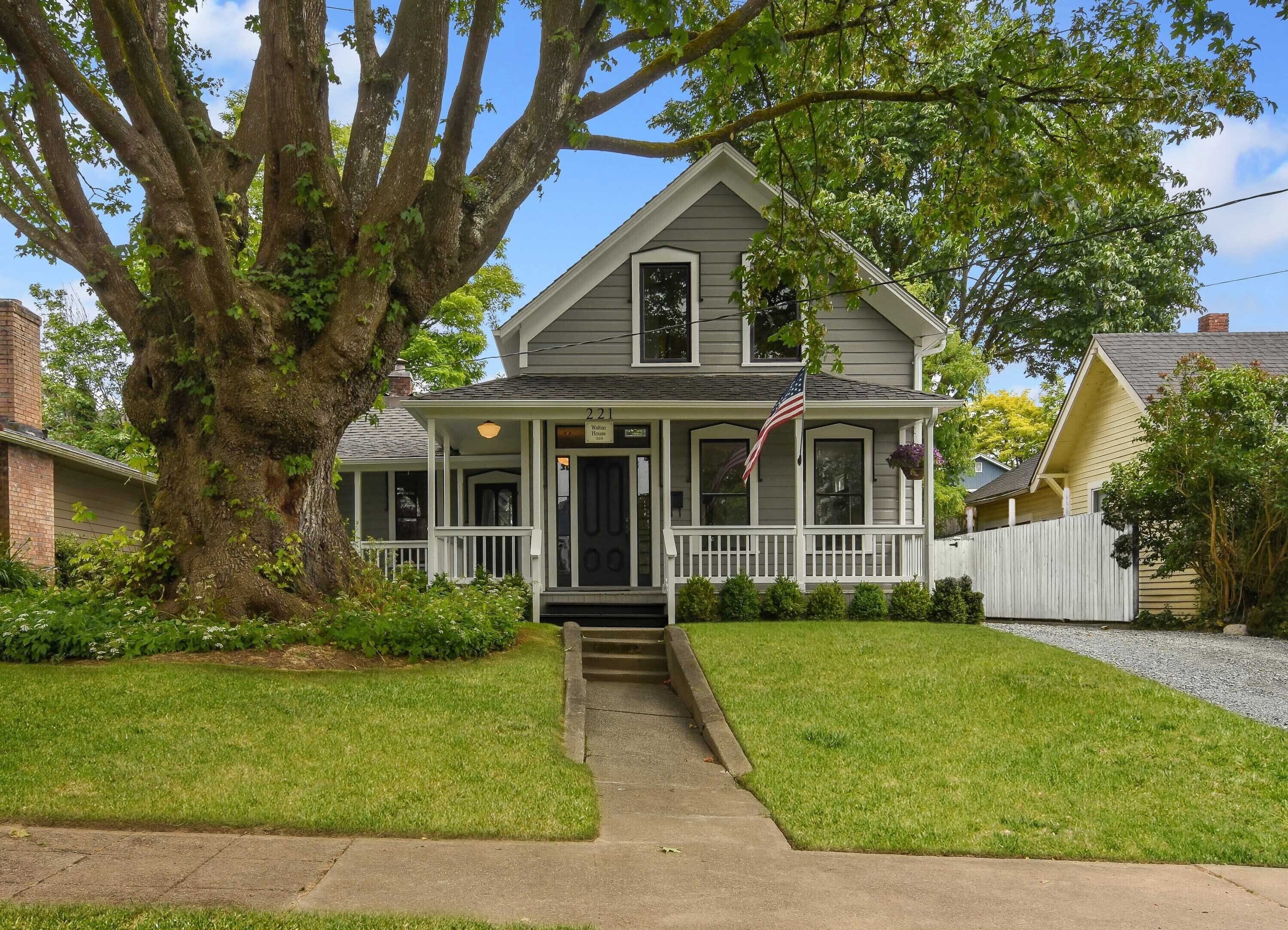  {The Walton House-1889} A Historic Snohomish Home