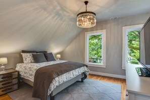 3 habitaciones, tabla de planchar con plancha, cuna de viaje y wifi 