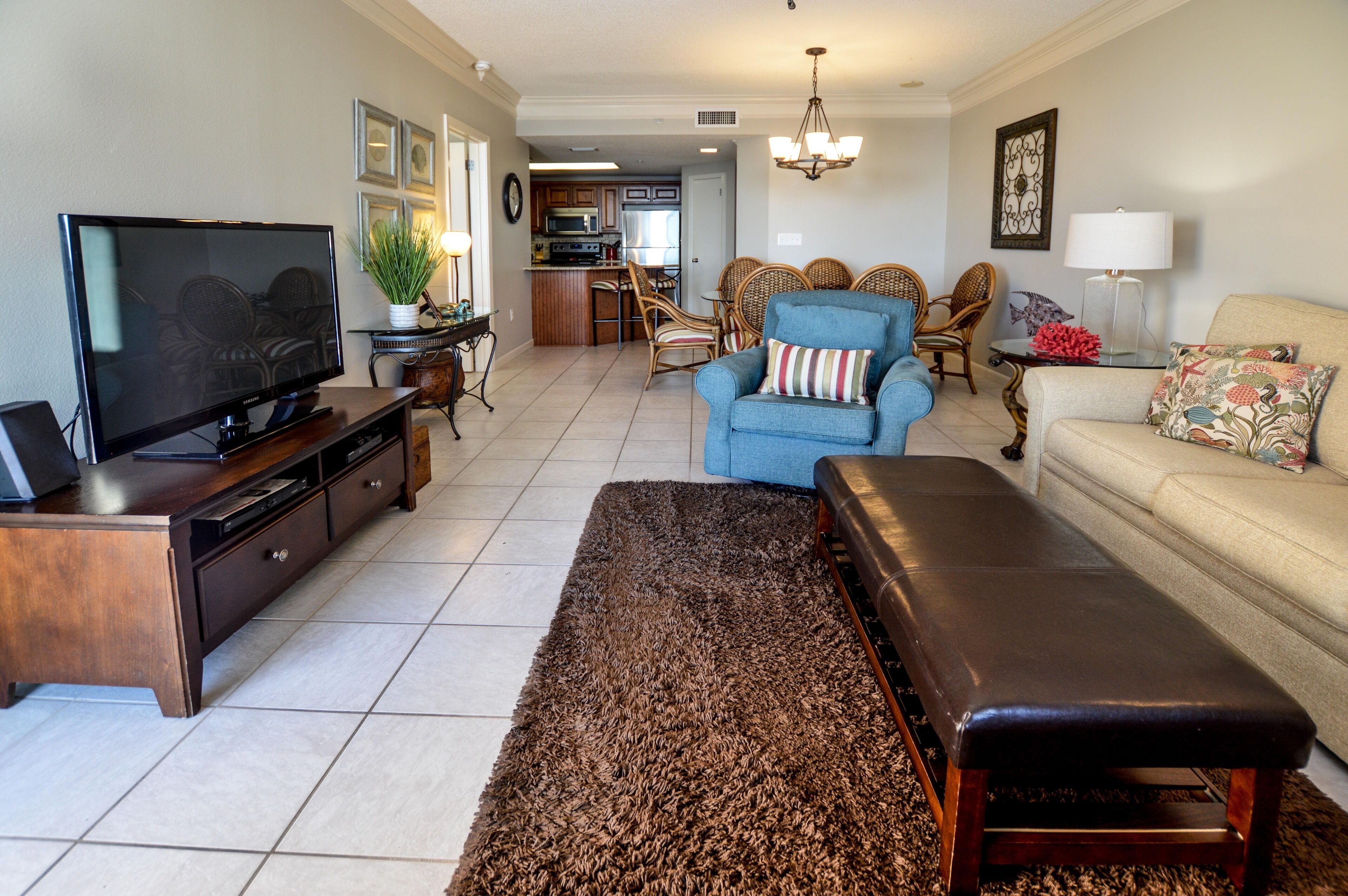 Check our October Rates!! Great location and views! 