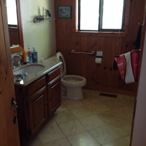 Handtücher, Seife, Toilettenpapier