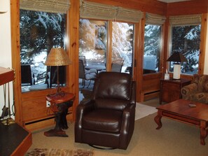 Interior - Gore Creek just off the back deck, Free Bus, Wi-Fi, Hot Tub, Summer Pool (Vail)