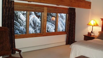 2 habitaciones, tabla de planchar con plancha y cuna de viaje