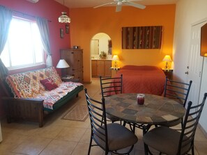 3 Schlafzimmer, kostenloses WLAN, Bettwäsche, Rollstuhlgeeignet