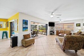Interior - 5 Bedroom Saltwater Pool Home W/Kayaks, Bikes and BOAT!
Check out November! (Cape Coral)