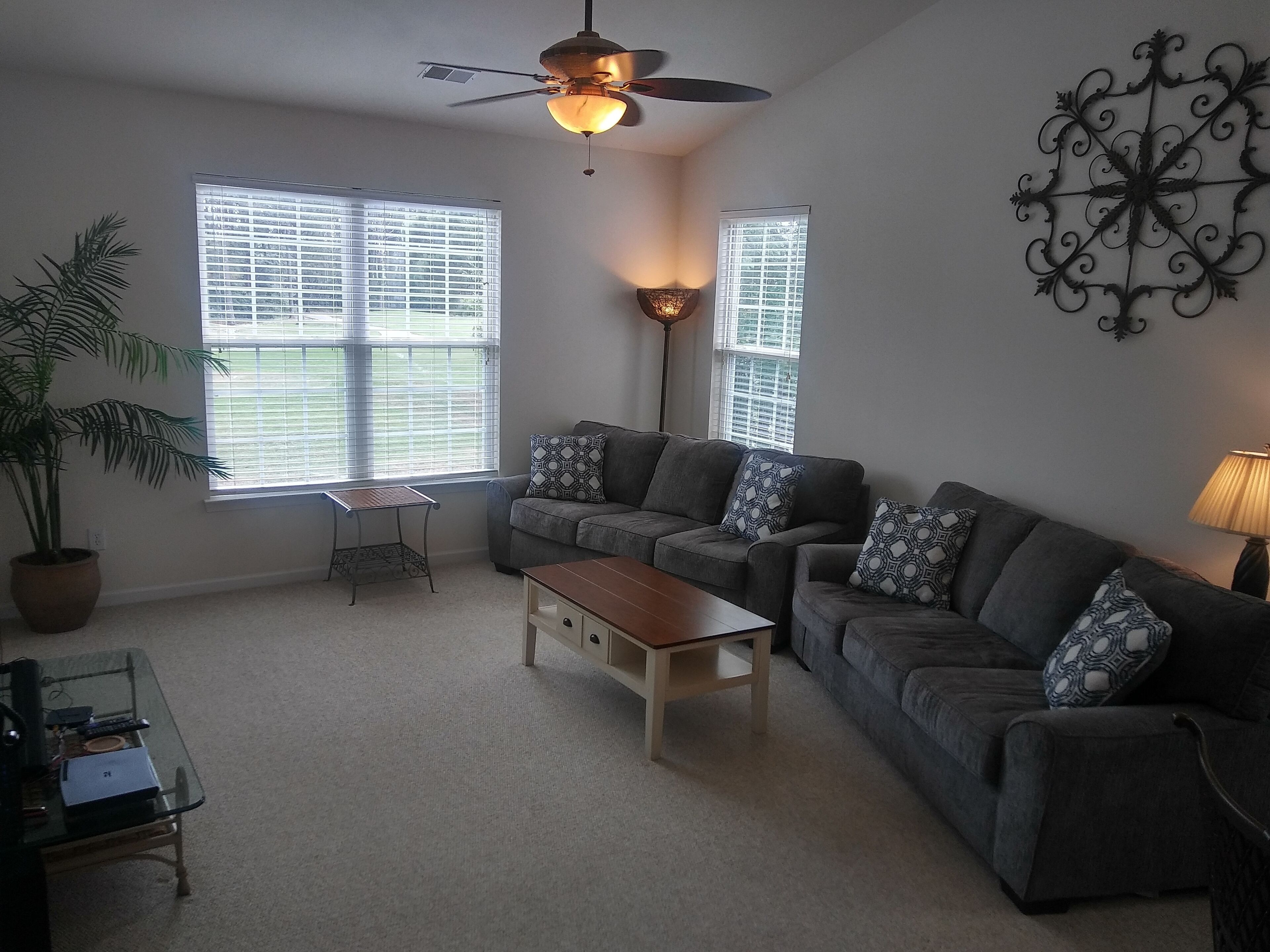 GOLF COURSE CONDO - POND VIEWS & FREE NETFLIX