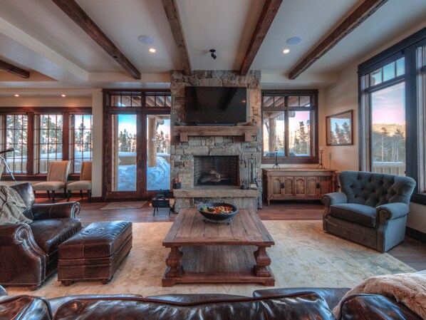 Interior - Big Sky Vacation Rentals: Cowboy Suite 7A (Big Sky)