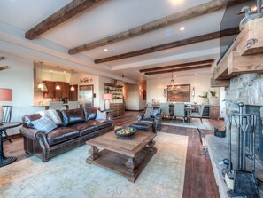 TV, peis, TV-spill og fotballspill