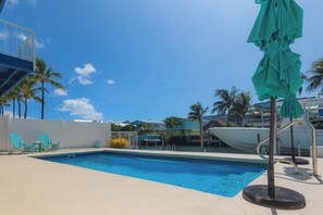 屋外プール、温水プール