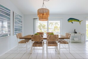 Dining - Angler's Dream charming 2-bedroom, 2-bath half duplex, just minutes from beautiful Sombrero Beach! (Marathon)