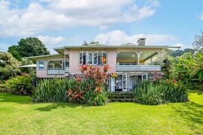 Exterior - Charming Holualoa Ranching-Era Estate near Kailua and Keauhou. Away from it all! (Holualoa)