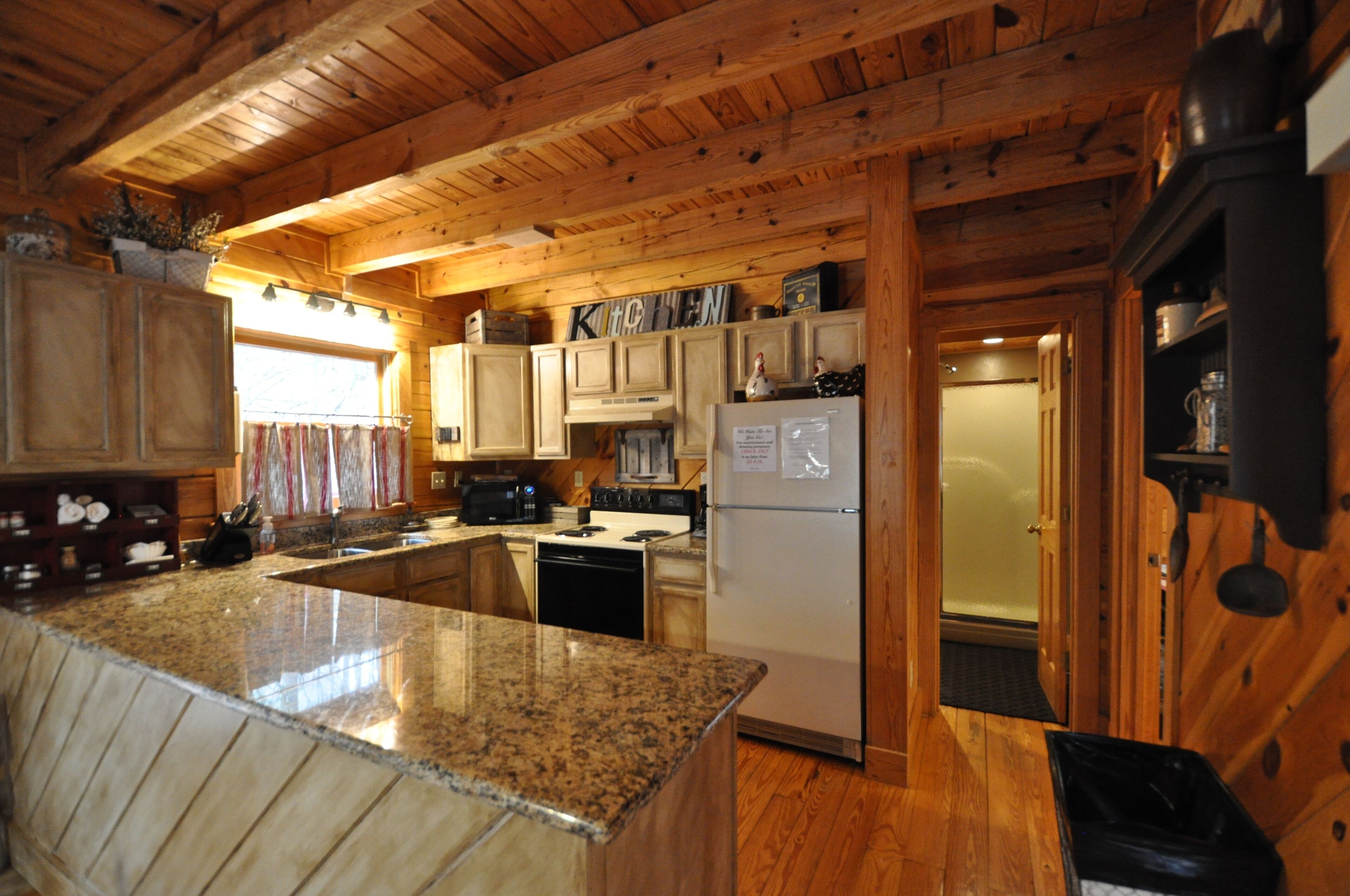 Rocky Hollow a Mountain Retreat on the Rocks!