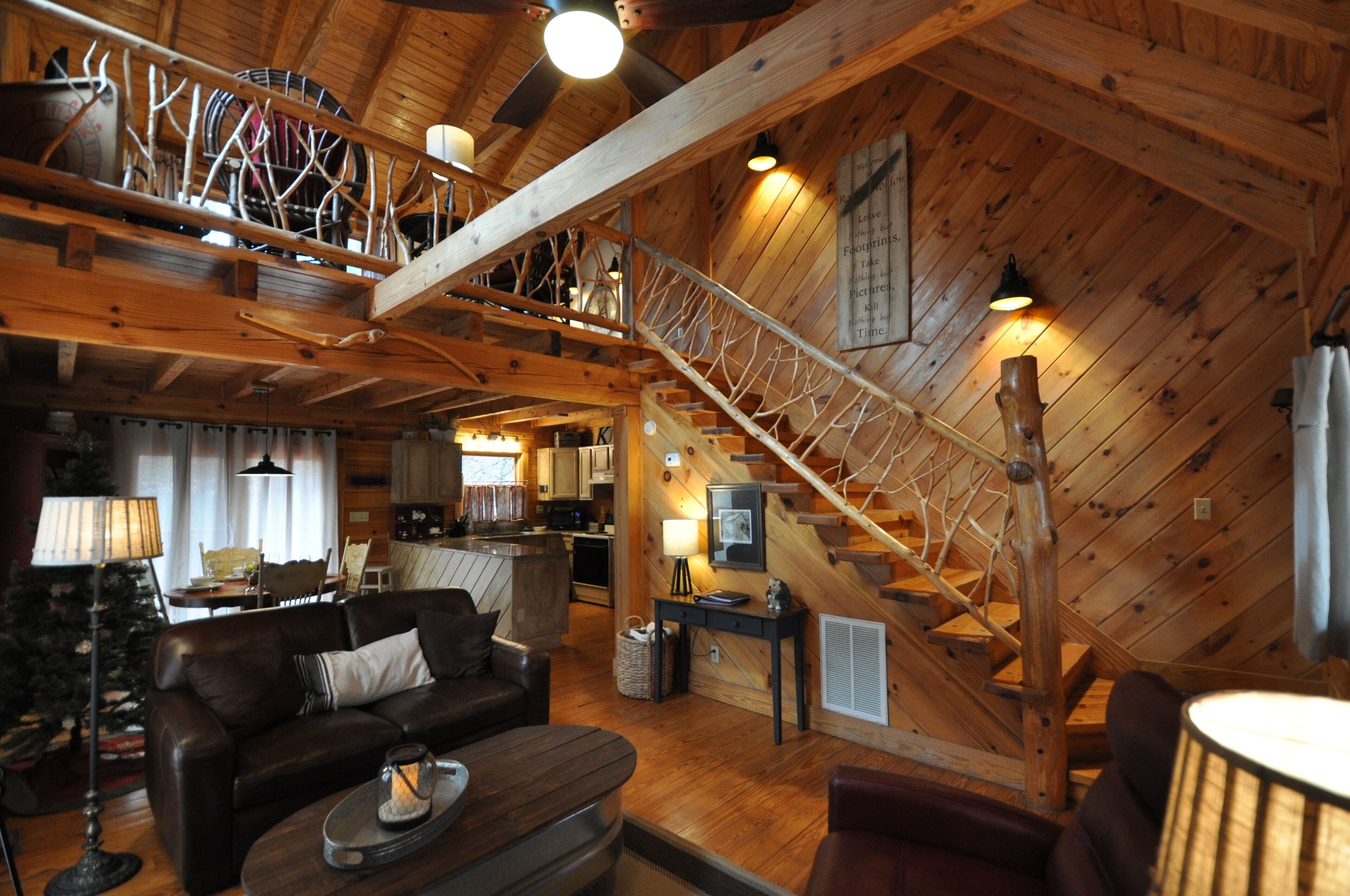 Rocky Hollow a Mountain Retreat on the Rocks!